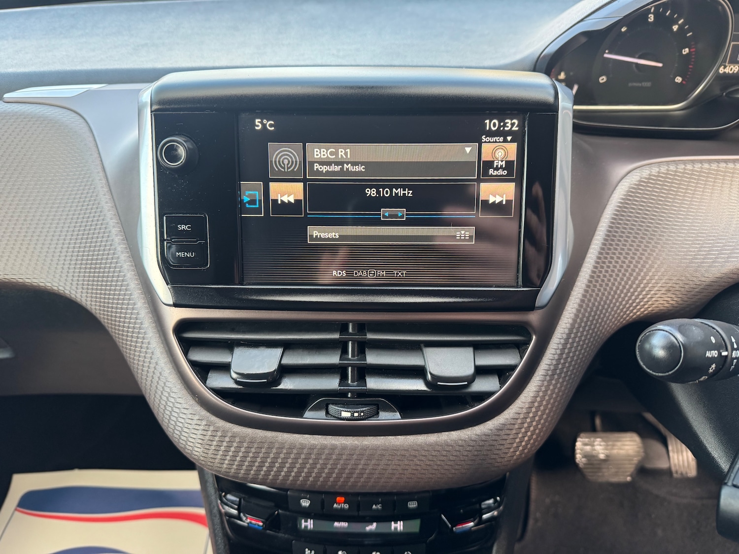 Used Peugeot 2008 2014 for sale - 76792445: Photo 10