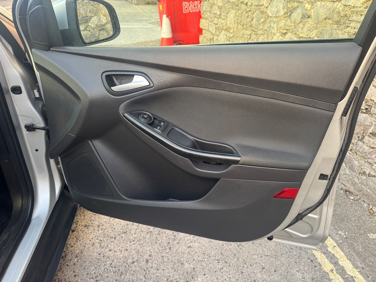 Used Ford Focus 2011 for sale - 76635056: Photo 14