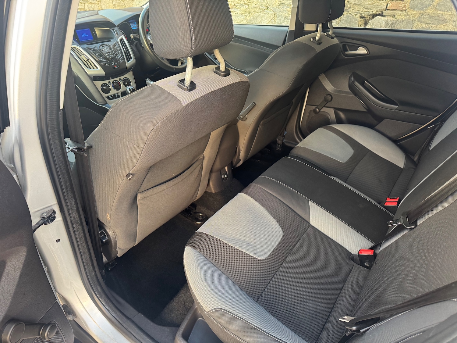 Used Ford Focus 2011 for sale - 76635056: Photo 22