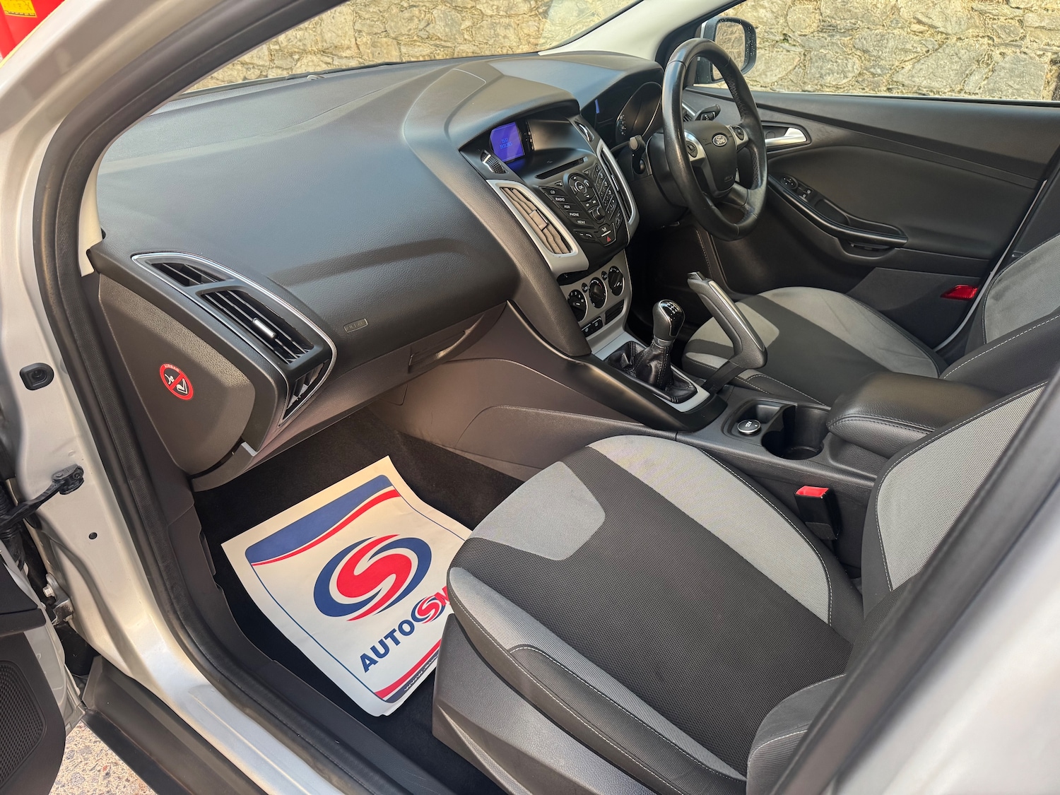 Used Ford Focus 2011 for sale - 76635056: Photo 23