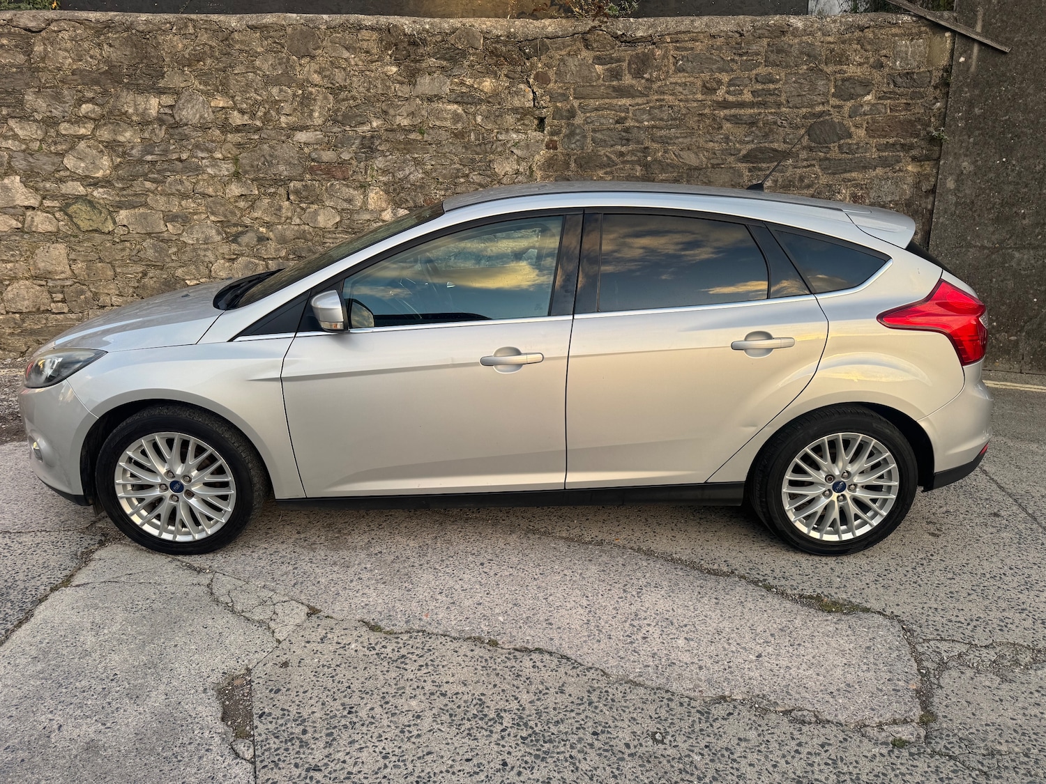 Used Ford Focus 2011 for sale - 76635056: Photo 5