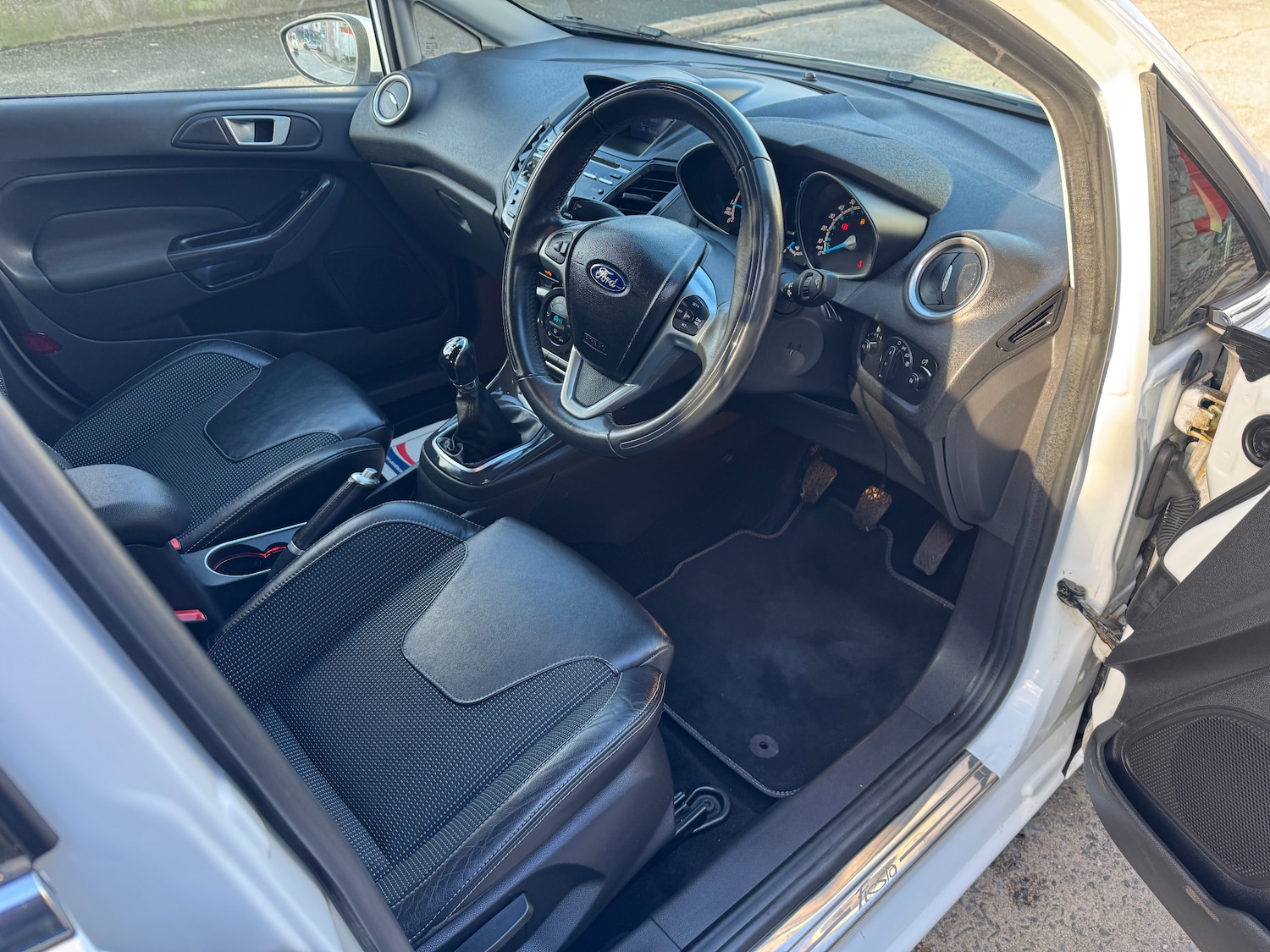 Used Ford Fiesta 2013 for sale - 77139266: Photo 16