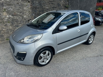 2013 (62) - 1.0 12V Allure Hatchback 5dr Petrol Manual Euro 5 (68 ps)