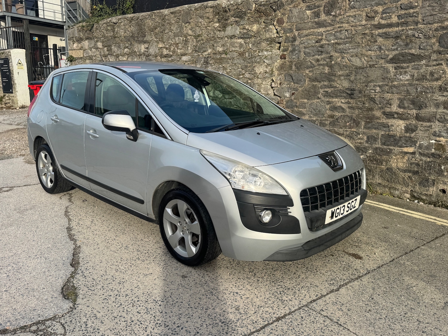 Used Peugeot 3008 2013 for sale - 76623757: Photo 2