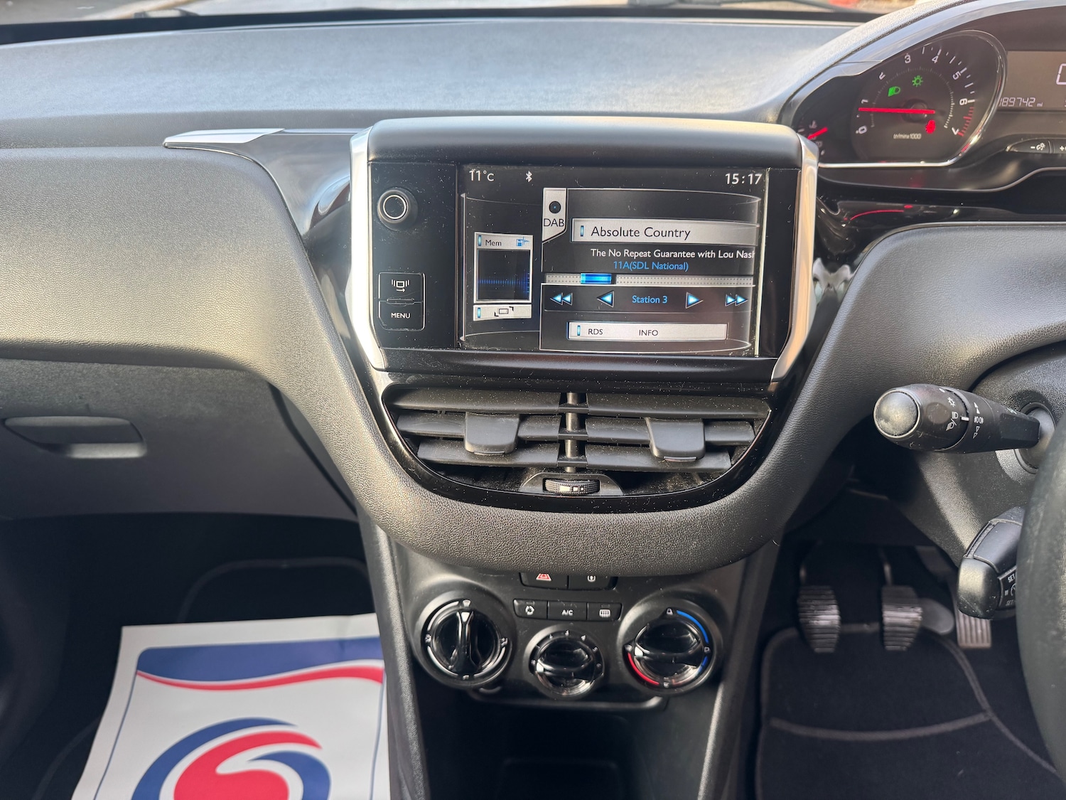 Used Peugeot 208 2014 for sale - 76985703: Photo 11