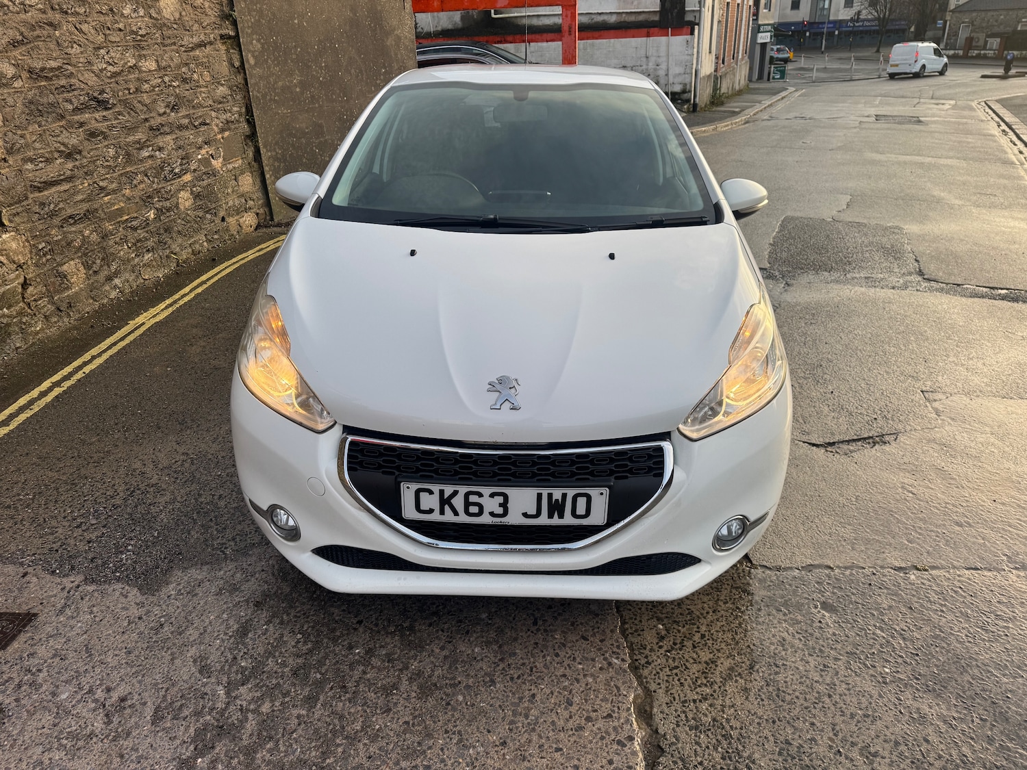 Used Peugeot 208 2014 for sale - 76985703: Photo 3