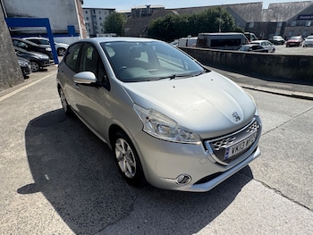 Used Peugeot 208 2013 for sale - 79010554: Photo