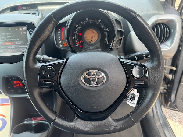 Used Toyota AYGO 2018 for sale - 74474256: Photo 11
