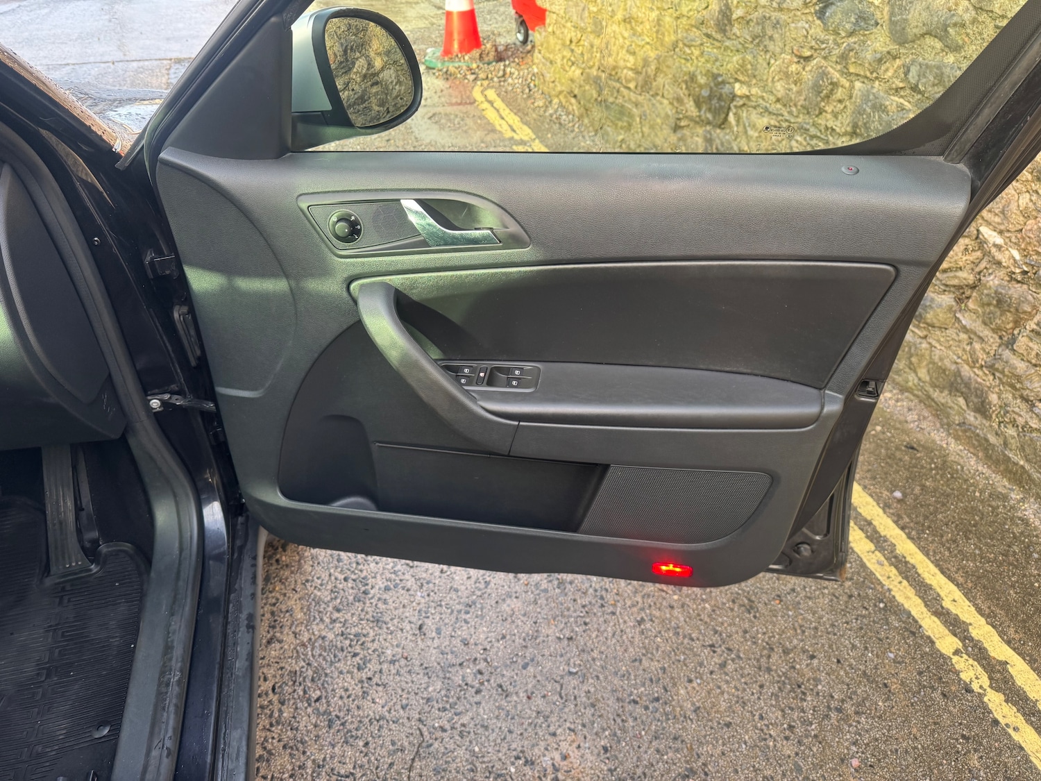 Used Skoda Yeti 2012 for sale - 76985704: Photo 14