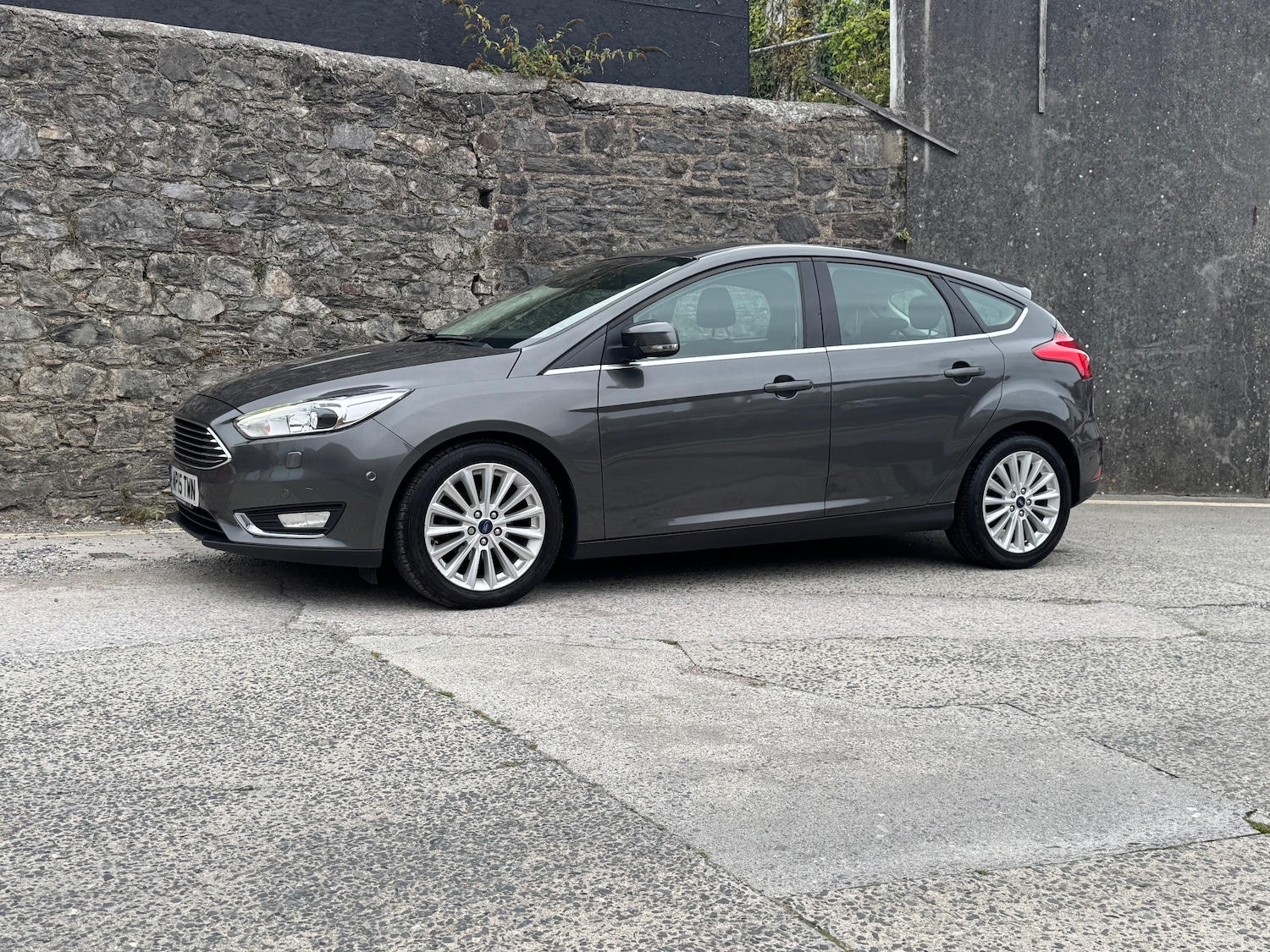 Used Ford Focus 2015 for sale - 76311718: Photo 1