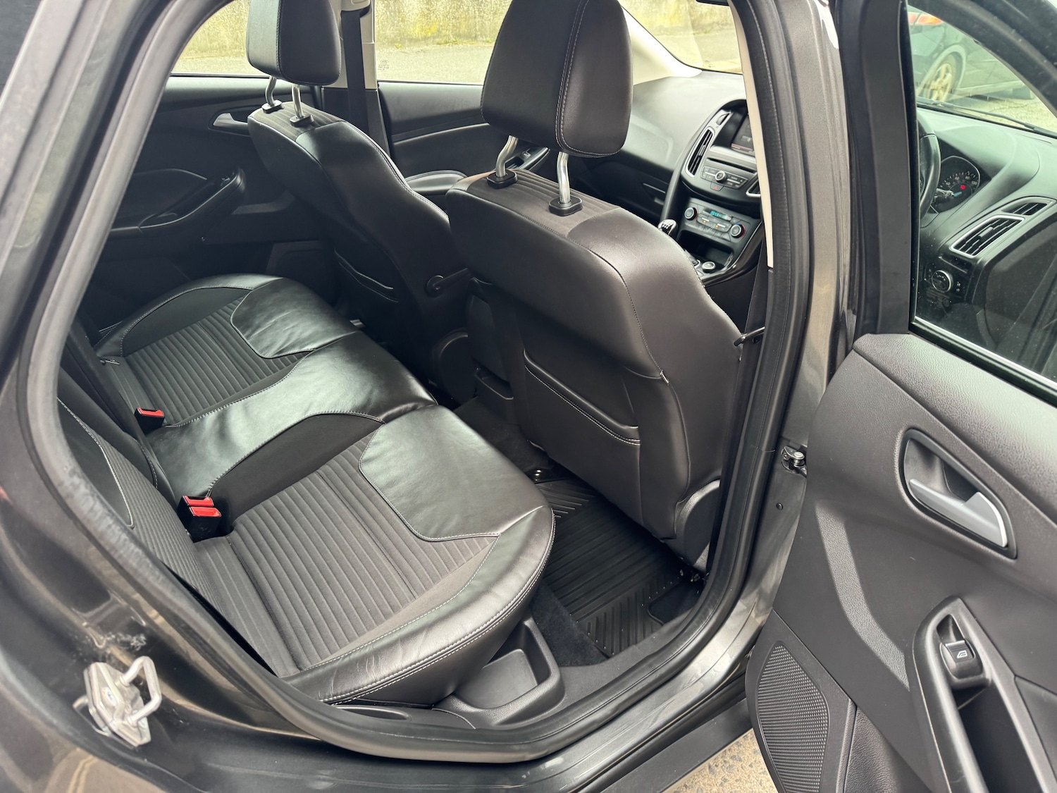 Used Ford Focus 2015 for sale - 76311718: Photo 19