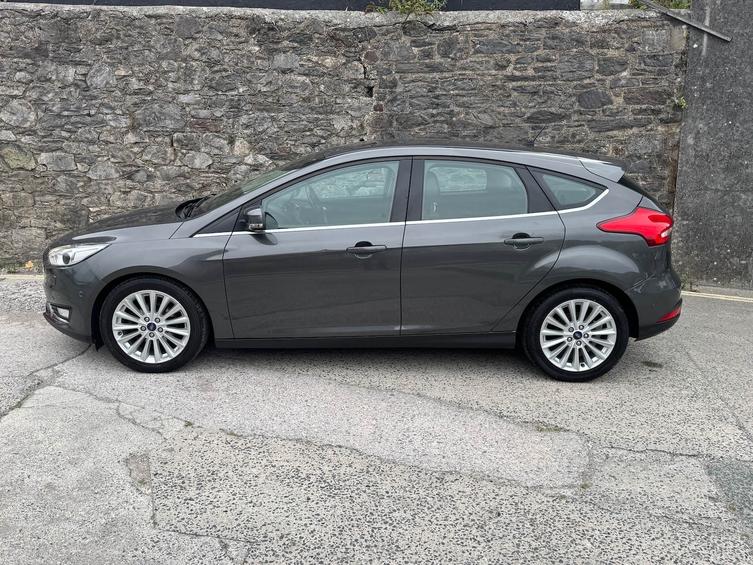 Used Ford Focus 2015 for sale - 76311718: Photo 6