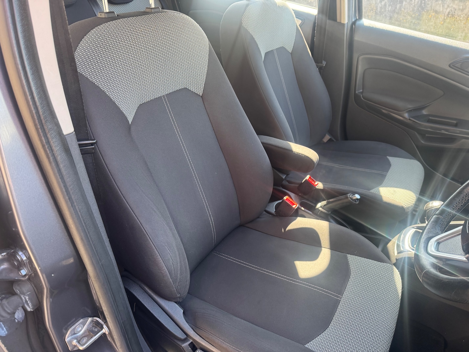 Used Ford Ecosport 2015 for sale - 78118130: Photo 15