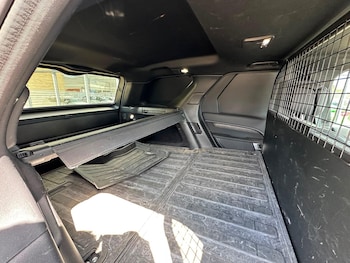 Used Land Rover Discovery 2023 for sale - 79483819: Photo