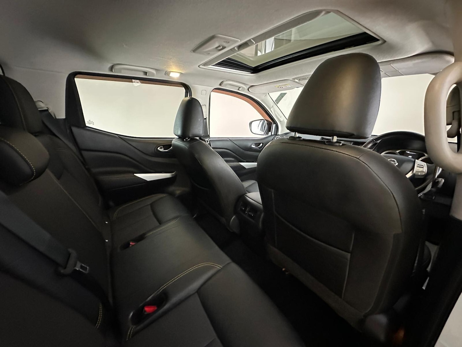 Used Nissan Navara 2018 for sale - 76327049: Photo 18