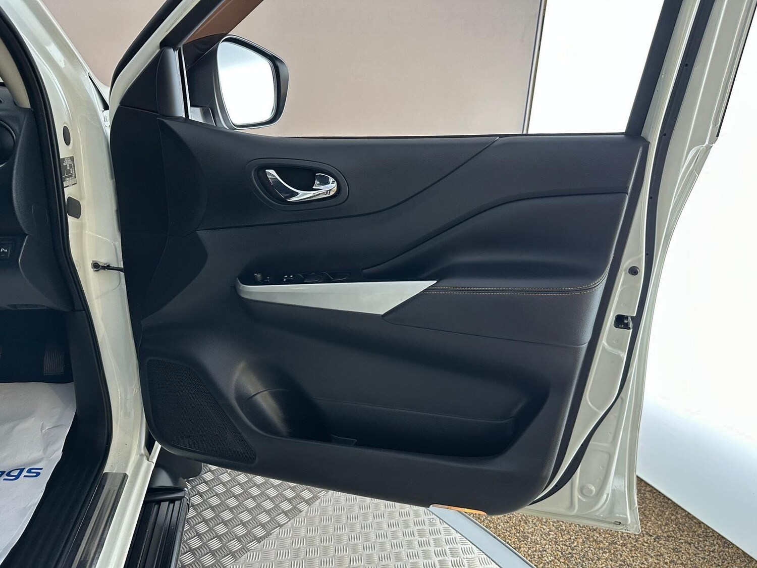 Used Nissan Navara 2018 for sale - 76327049: Photo 30