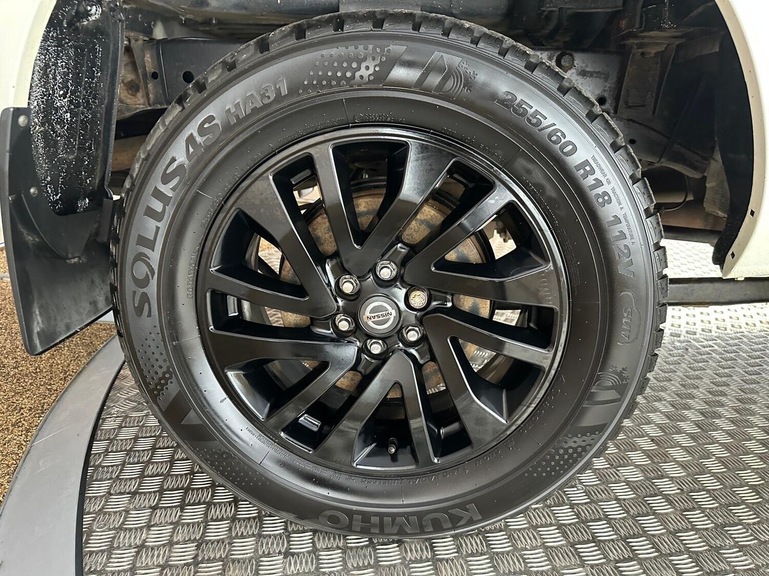 Used Nissan Navara 2018 for sale - 76327049: Photo 35