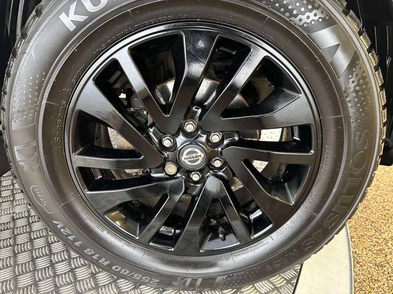 Used Nissan Navara 2018 for sale - 76327049: Photo 36