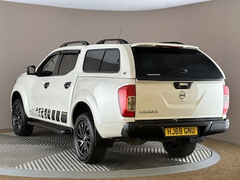 Used Nissan Navara 2018 for sale - 76327049: Photo