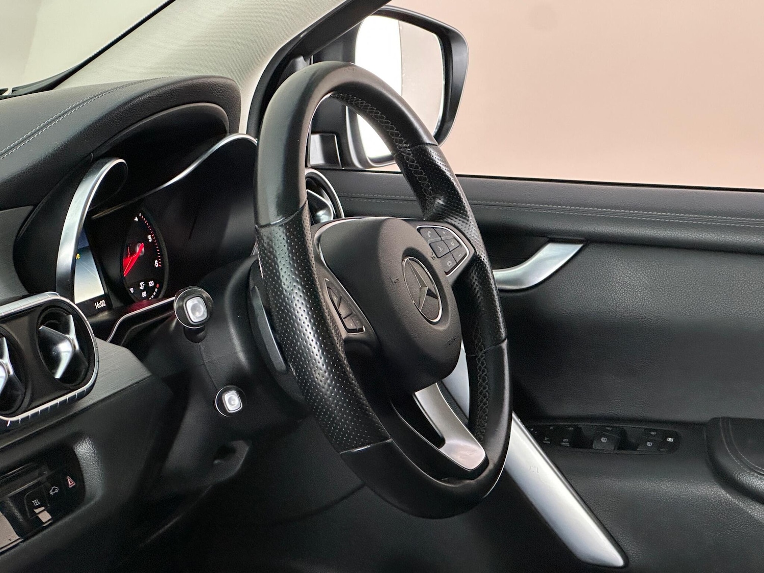 Used Mercedes-Benz X Class 2019 for sale - 77839930: Photo 29