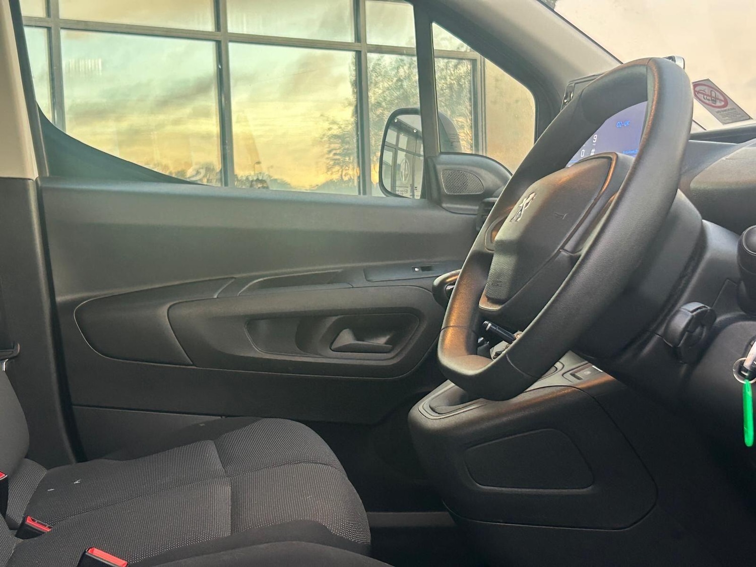 Used Peugeot Partner 2023 for sale - 76913259: Photo 3