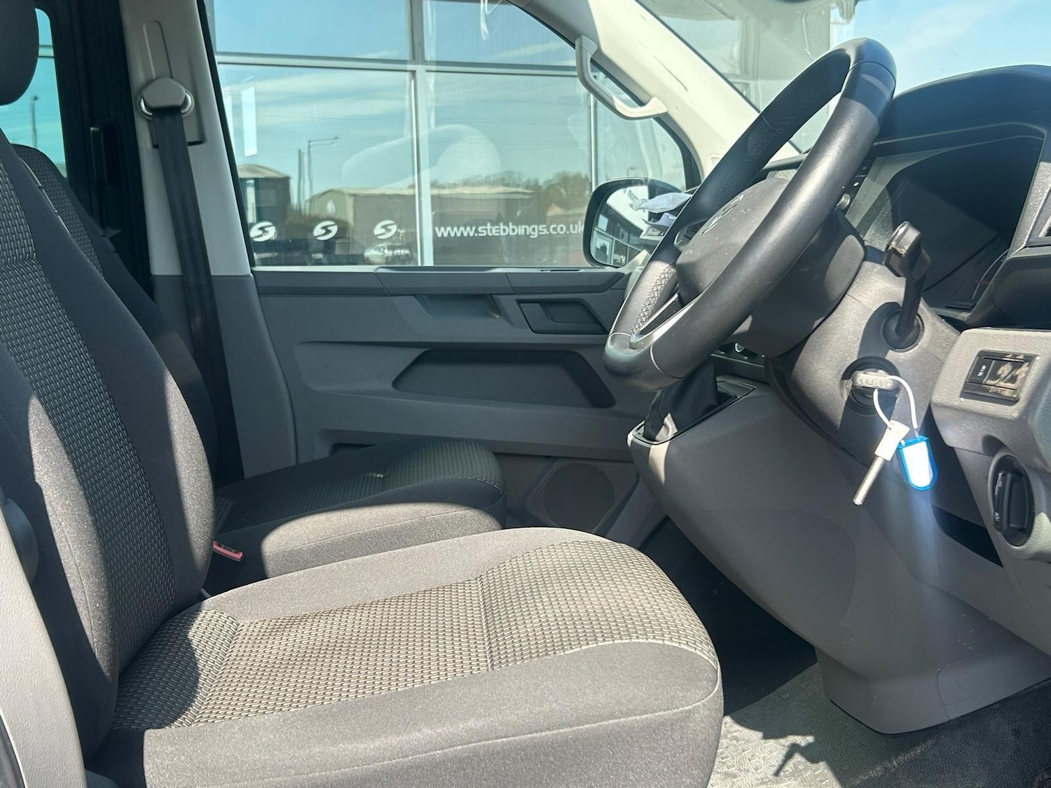 Used Volkswagen Transporter 2023 for sale - 78147846: Photo 2