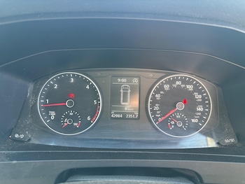 Used Volkswagen Transporter 2019 for sale - 79553394: Photo