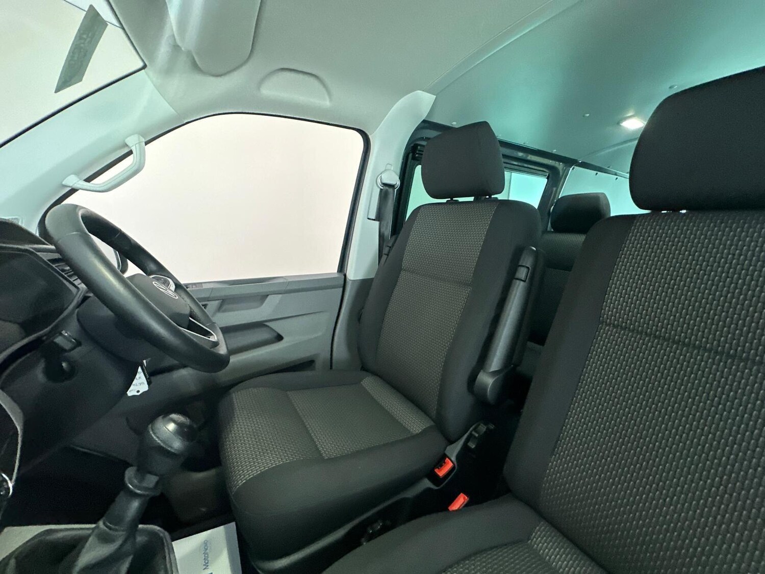 Used Volkswagen Transporter 2024 for sale - 77496199: Photo 32