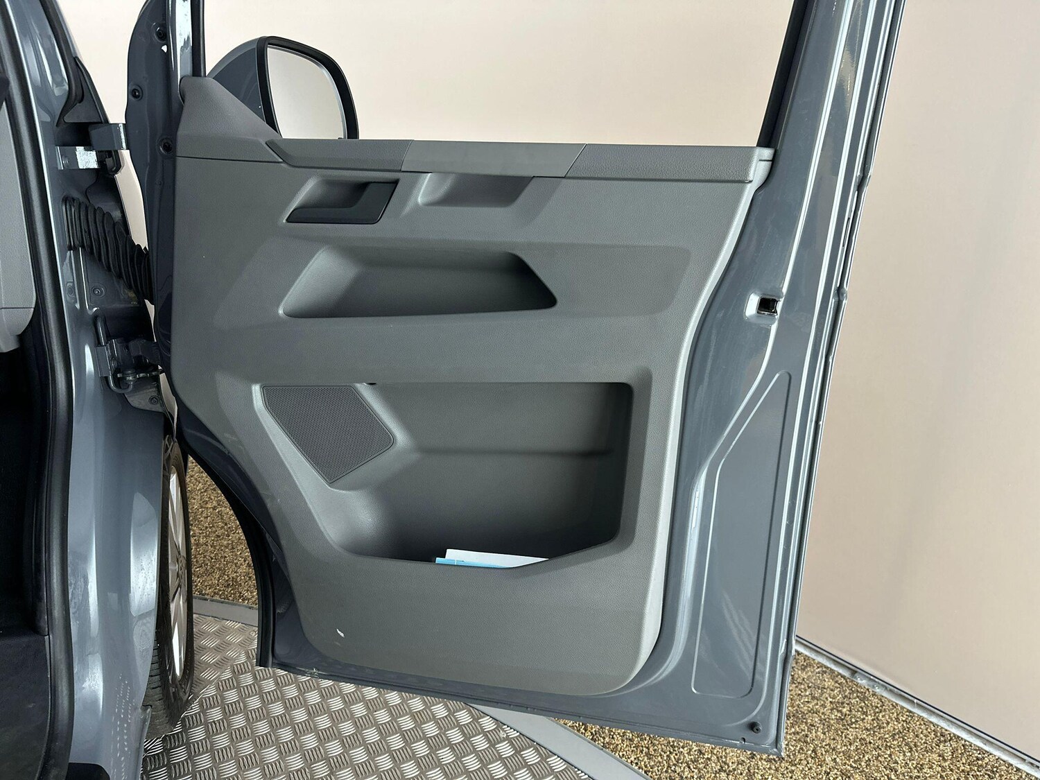 Used Volkswagen Transporter 2024 for sale - 77496199: Photo 37