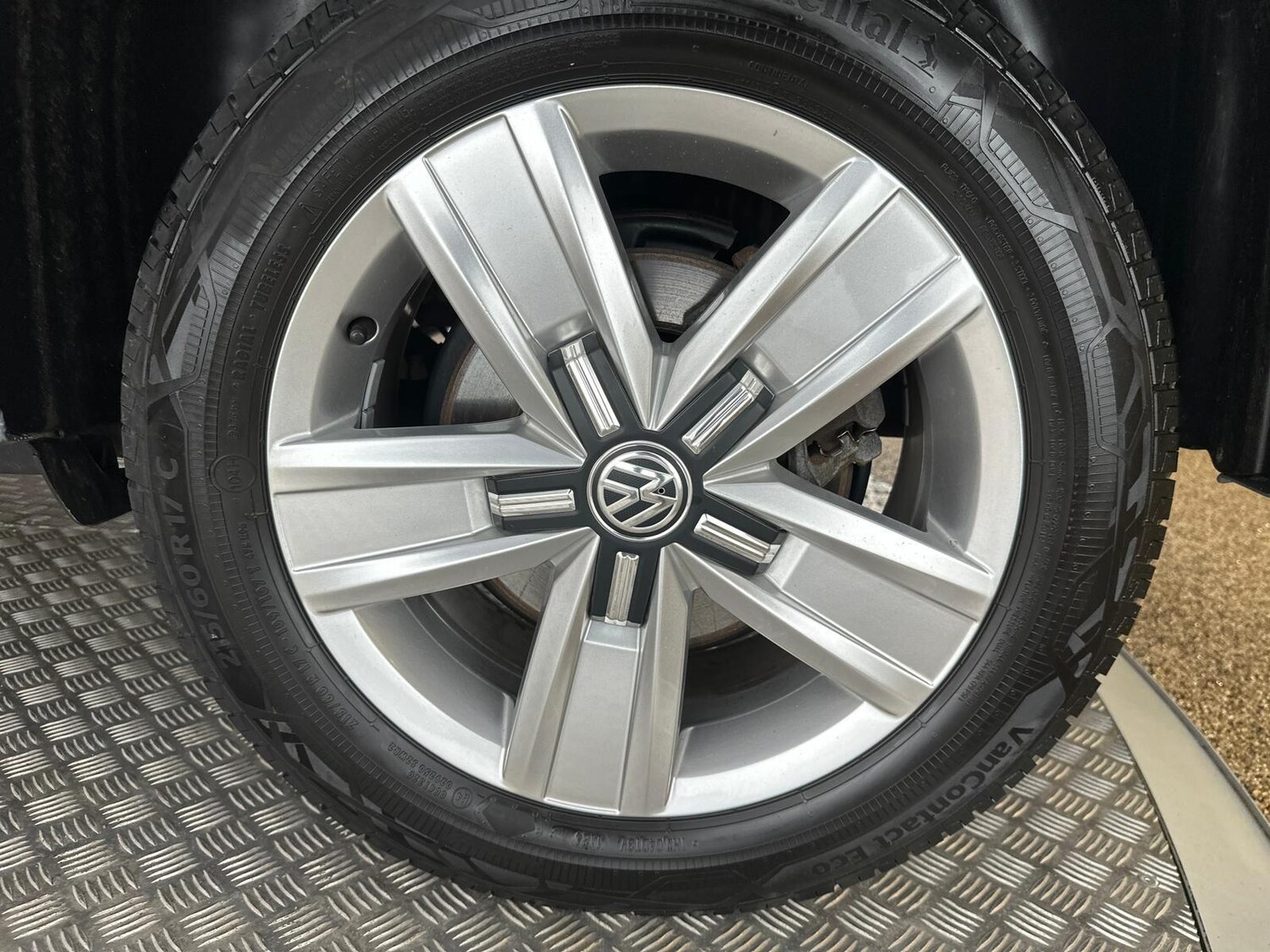 Used Volkswagen Transporter 2024 for sale - 77496199: Photo 38