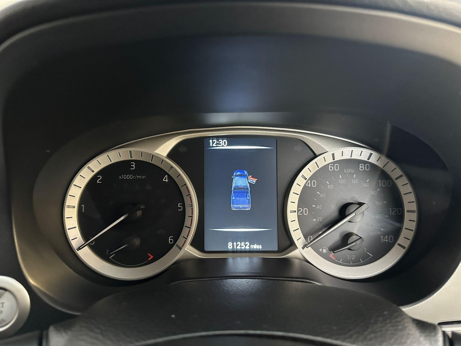 Used Nissan Navara 2018 for sale - 78085895: Photo 11