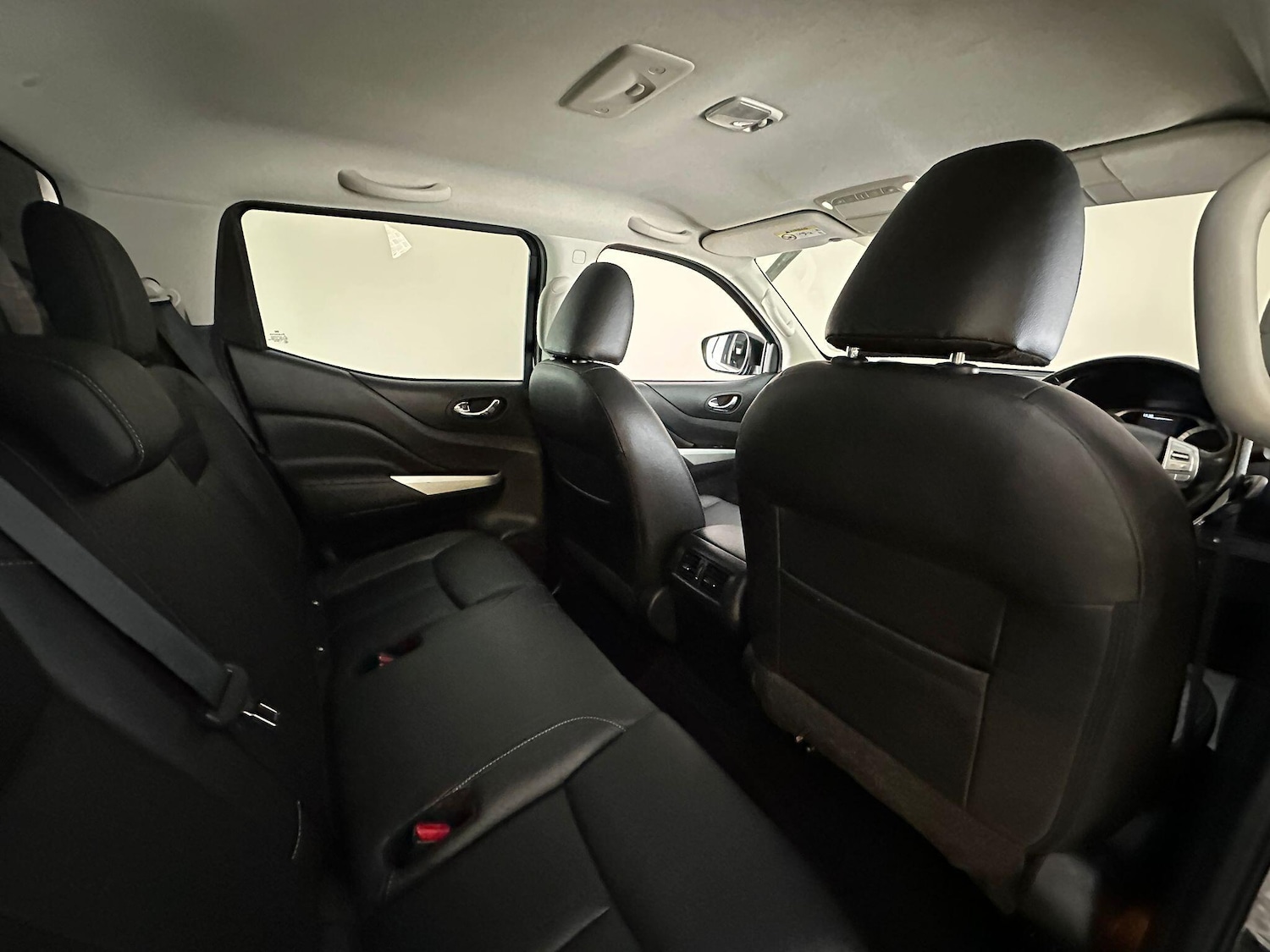 Used Nissan Navara 2018 for sale - 78085895: Photo 29