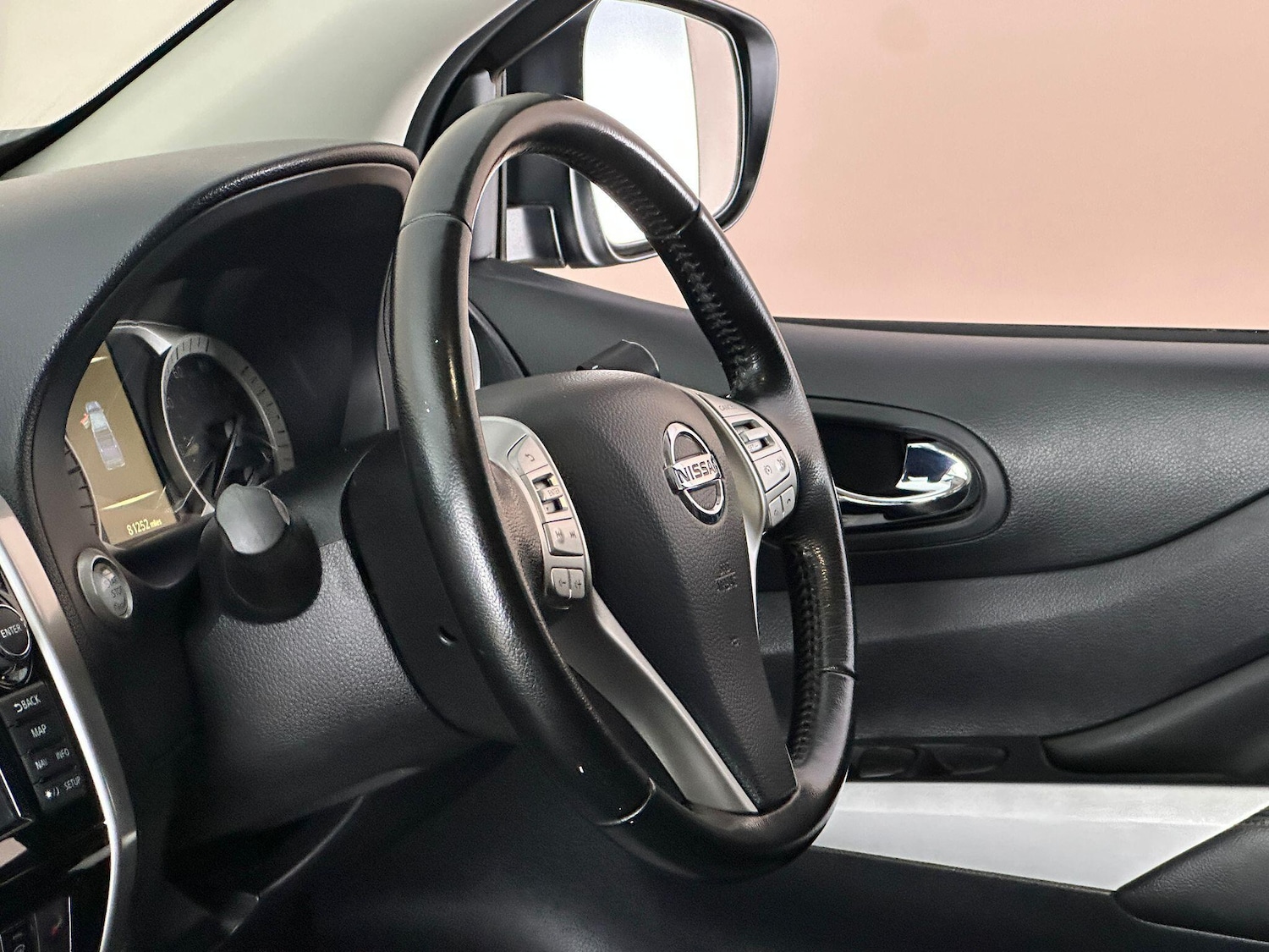 Used Nissan Navara 2018 for sale - 78085895: Photo 33