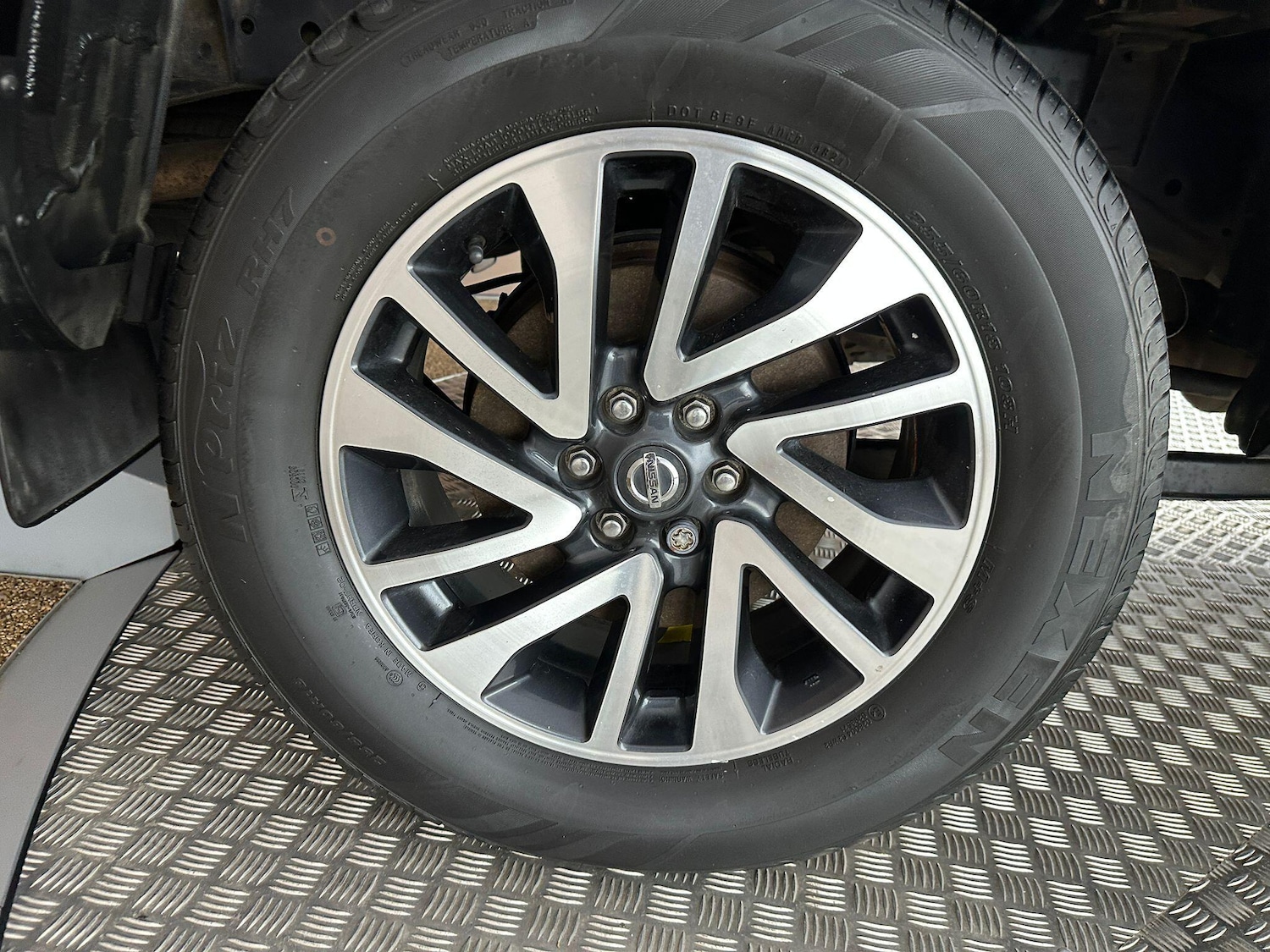 Used Nissan Navara 2018 for sale - 78085895: Photo 40