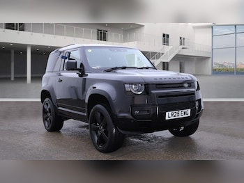 Land Rover - Defender 90