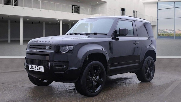 Used Land Rover Defender 90 2025 for sale - 76269907: Photo 3