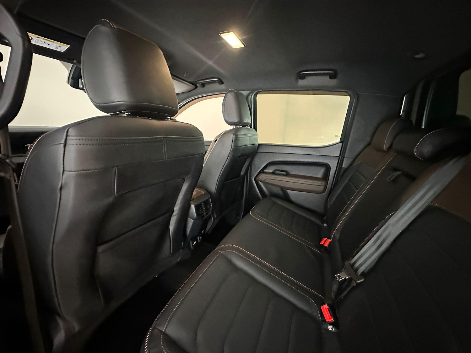 Used Volkswagen Amarok 2024 for sale - 78170661: Photo 33