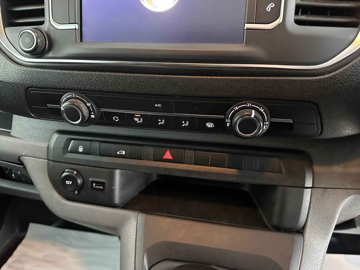 Used Vauxhall Vivaro for sale - 77695892: Photo 19