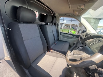 Used Volkswagen Transporter 2019 for sale - 79496061: Photo