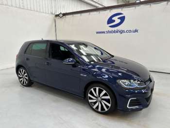 Used Volkswagen Golf 2018 for sale - 74738005: Photo
