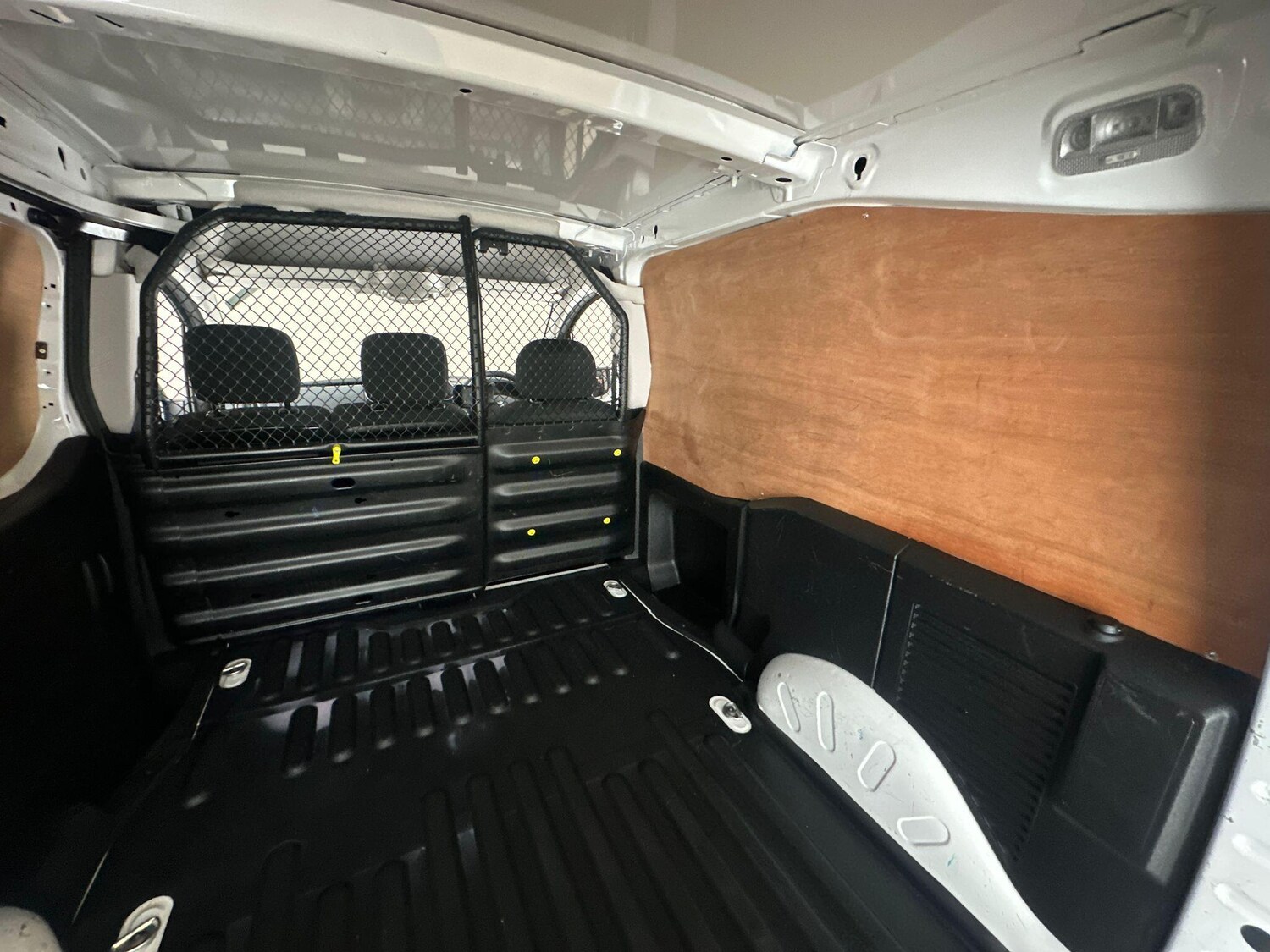 Used Peugeot Partner 2017 for sale - 77510149: Photo 18