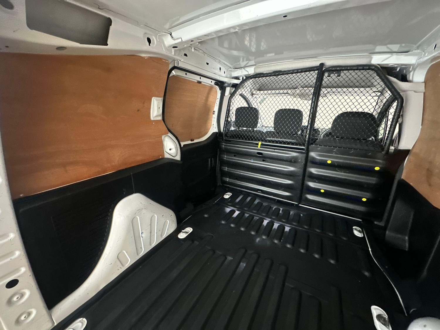 Used Peugeot Partner 2017 for sale - 77510149: Photo 19