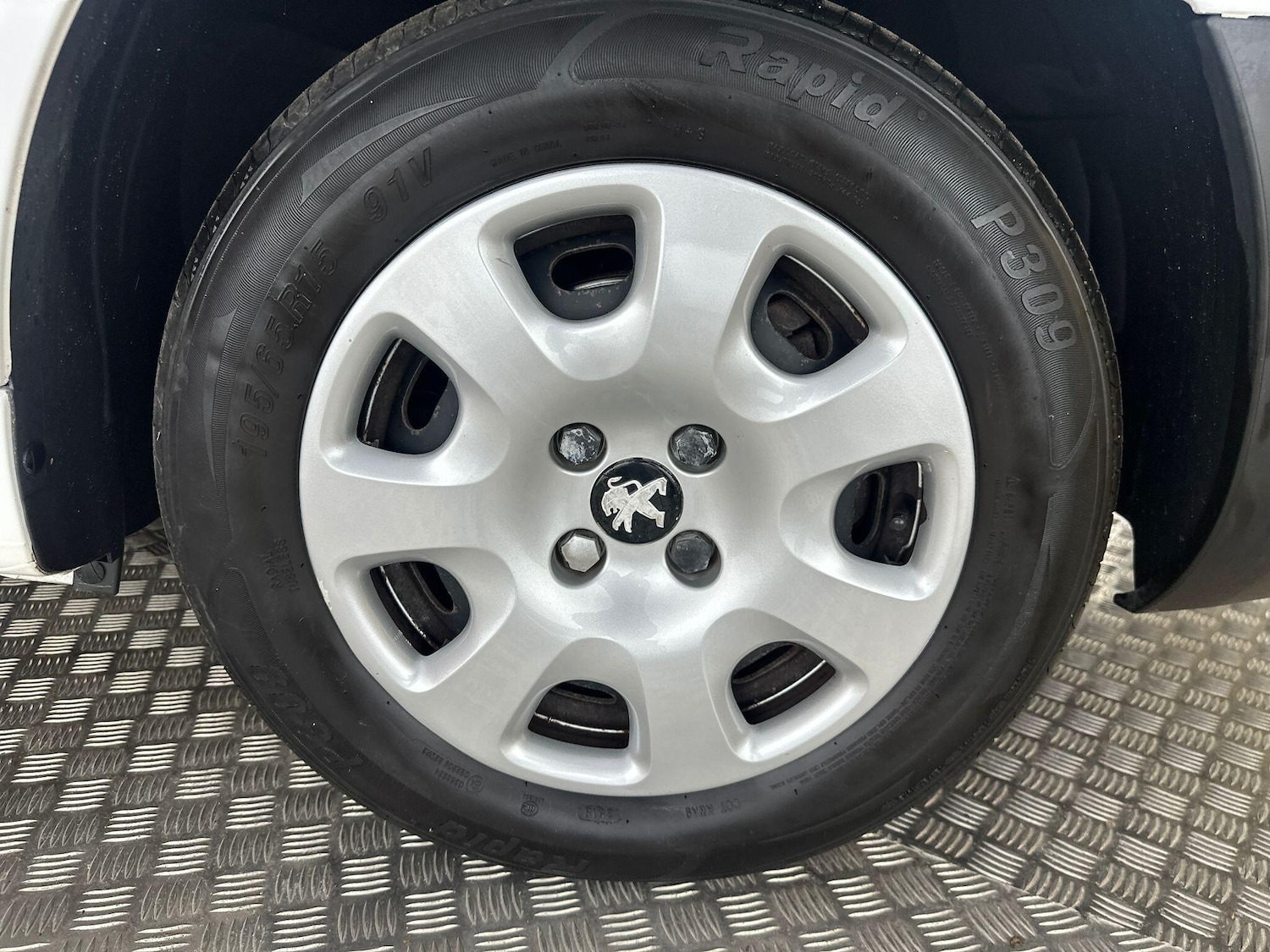 Used Peugeot Partner 2017 for sale - 77510149: Photo 24