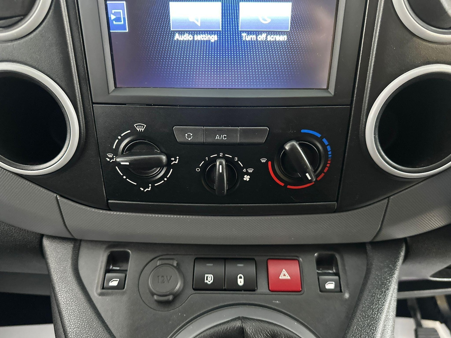 Used Peugeot Partner 2017 for sale - 77510149: Photo 9