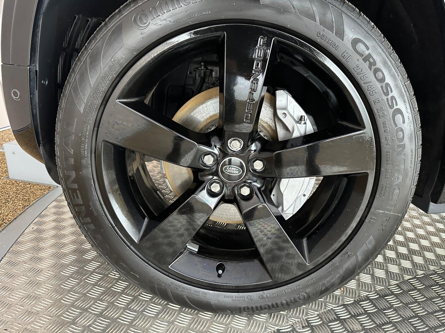 Used Land Rover Defender 90 2025 for sale - 76743536: Photo 33