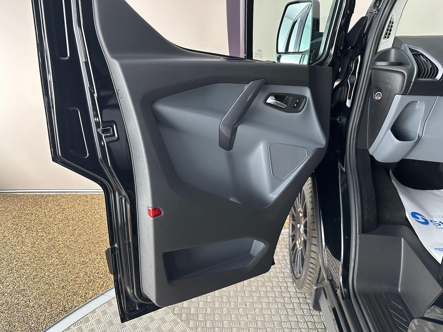 Used Ford Transit Custom 2017 for sale - 76926769: Photo 38