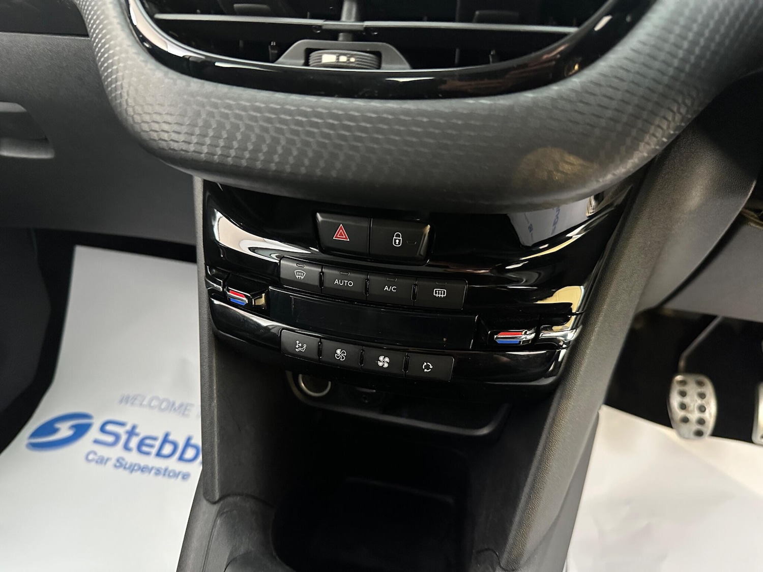 Used Peugeot 208 2017 for sale - 77838805: Photo 12