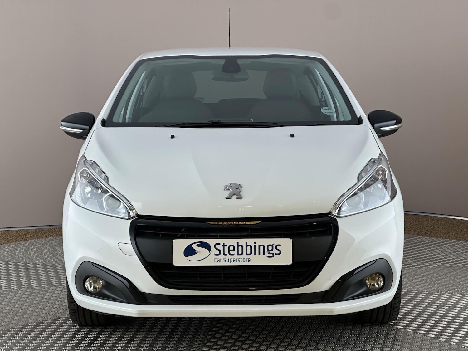 Used Peugeot 208 2017 for sale - 77838805: Photo 2