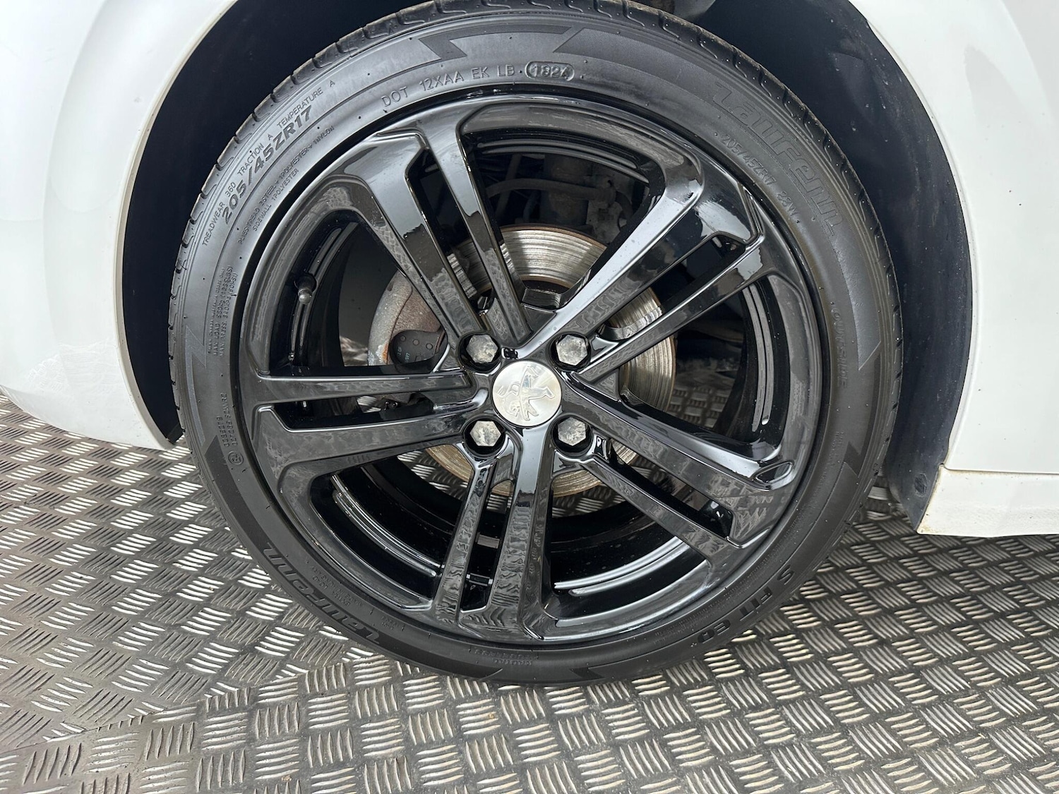 Used Peugeot 208 2017 for sale - 77838805: Photo 26