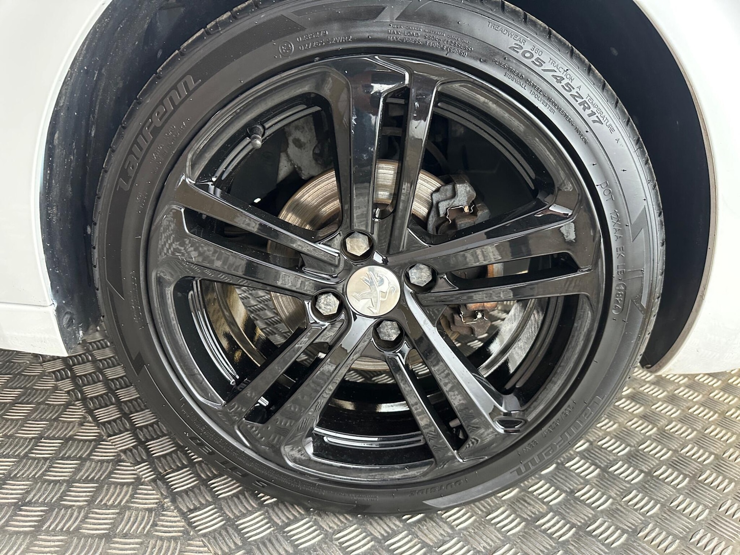 Used Peugeot 208 2017 for sale - 77838805: Photo 27